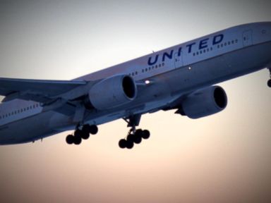 VIDEO: United Airlines Flight Runs Out of Fuel