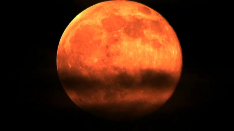 How To Watch Tonight S Strawberry Moon The Last Supermoon Of 21 Abc News
