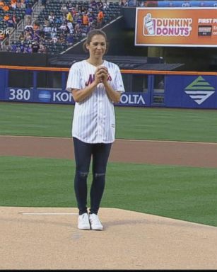 VIDEO: Ginger Zee Throws New York Mets' Opening Pitch