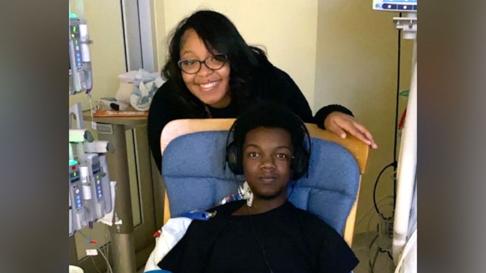PHOTO: Marquis Davis, 17, pictured with his sister Porsha Jackson, underwent a heart and kidney transplant at Cincinnati Children's Hospital in Ohio, on Dec. 2.