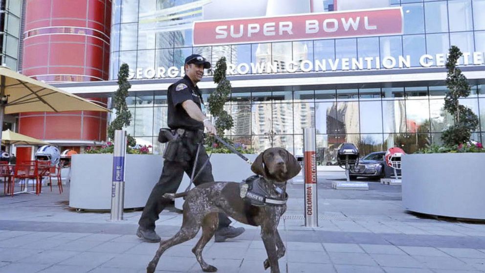 Smallest Super Bowl still demands heavy security