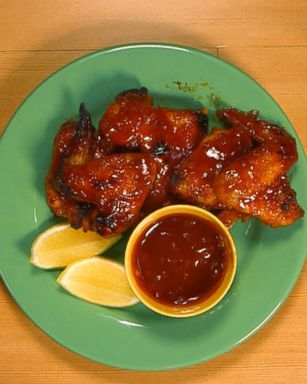 VIDEO: 'GMA' Super Snack Showdown: Fired Up Honey BBQ Wings Recipe