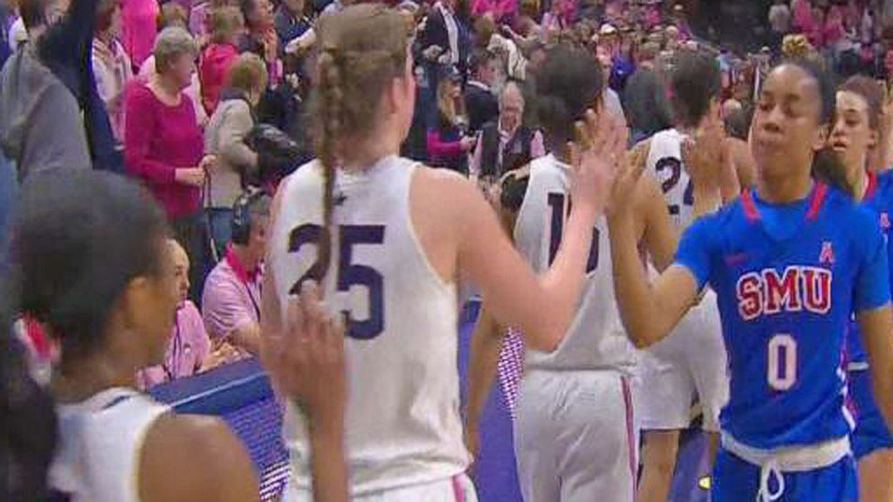 Video UConn Women's Basketball Team 1 Win Away From Milestone - ABC News