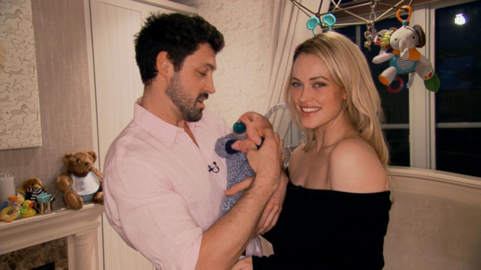 Dancing Stars Maksim Chmerkovskiy And Peta Murgatroyd Debut Baby Son Shai Abc News