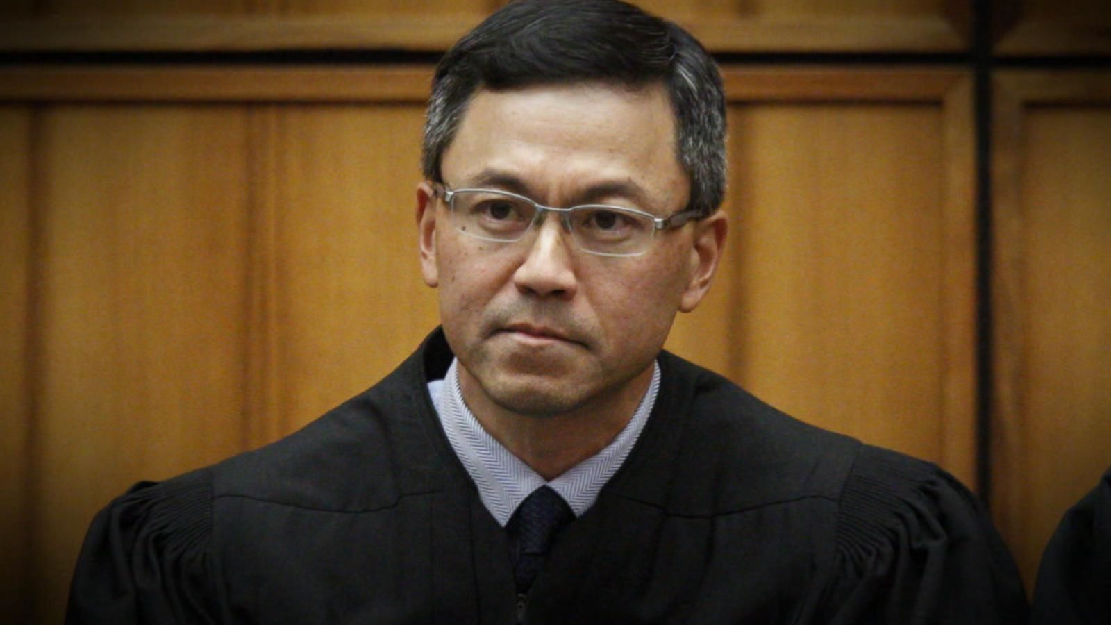 Hawaii judge puts Trump's travel ban on hold - Good Morning America