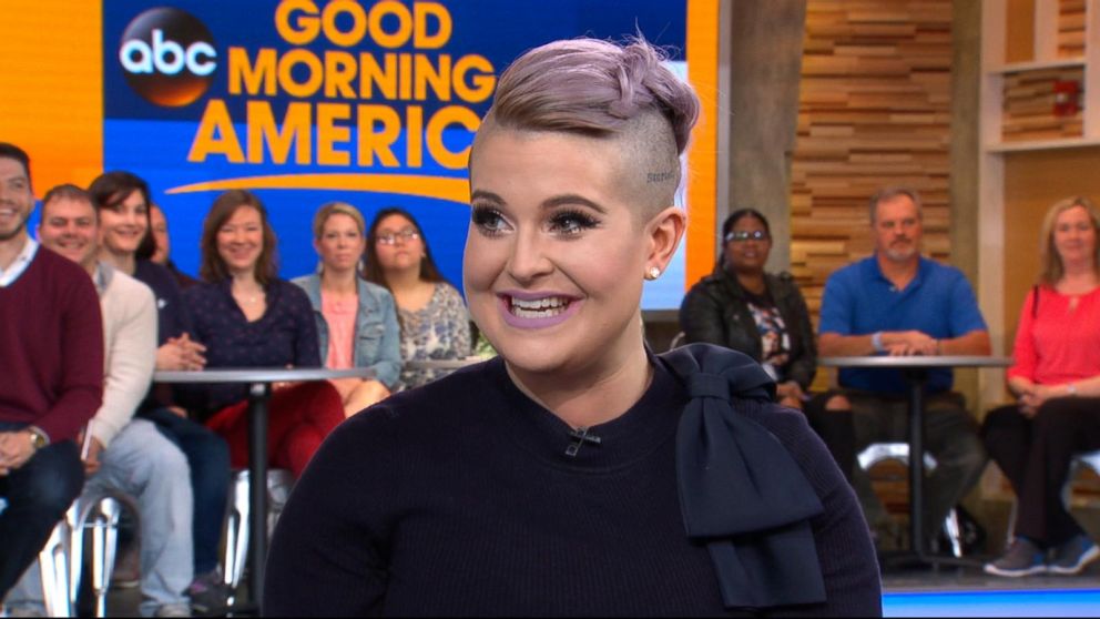 What was Kelly Osbourne thinking with this crazy safety pin