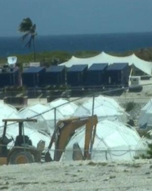 VIDEO: Fyre music festival attendee describes conditions