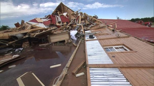 Video Tornadoes Floods Slam The South And Midwest Abc News