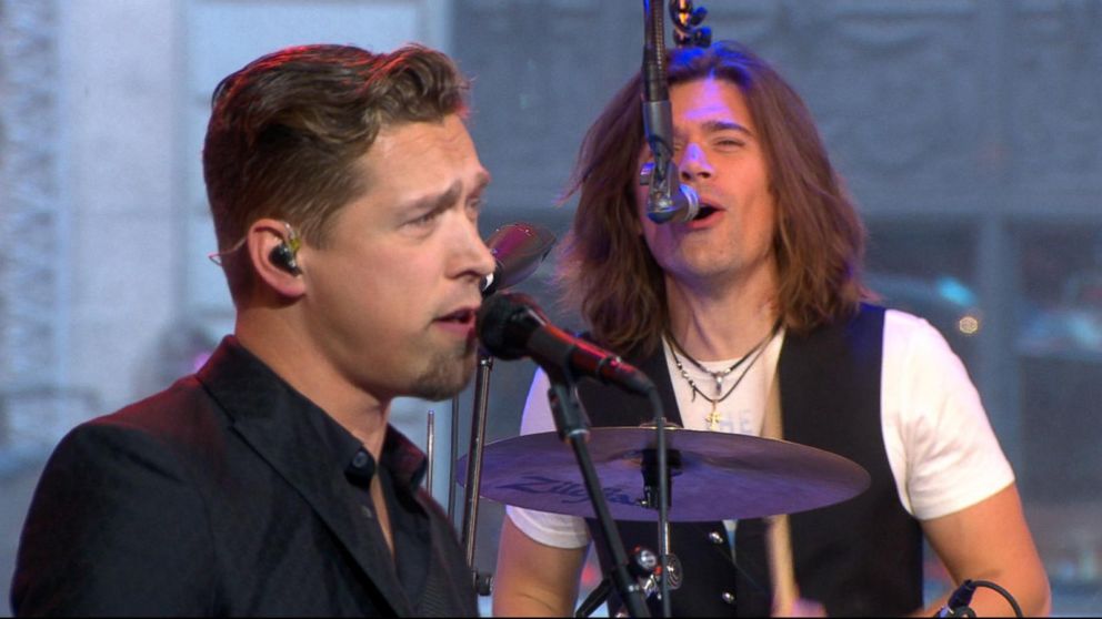 Hanson to 'MMMBop' and globetrot for huge 25th anniversary tour