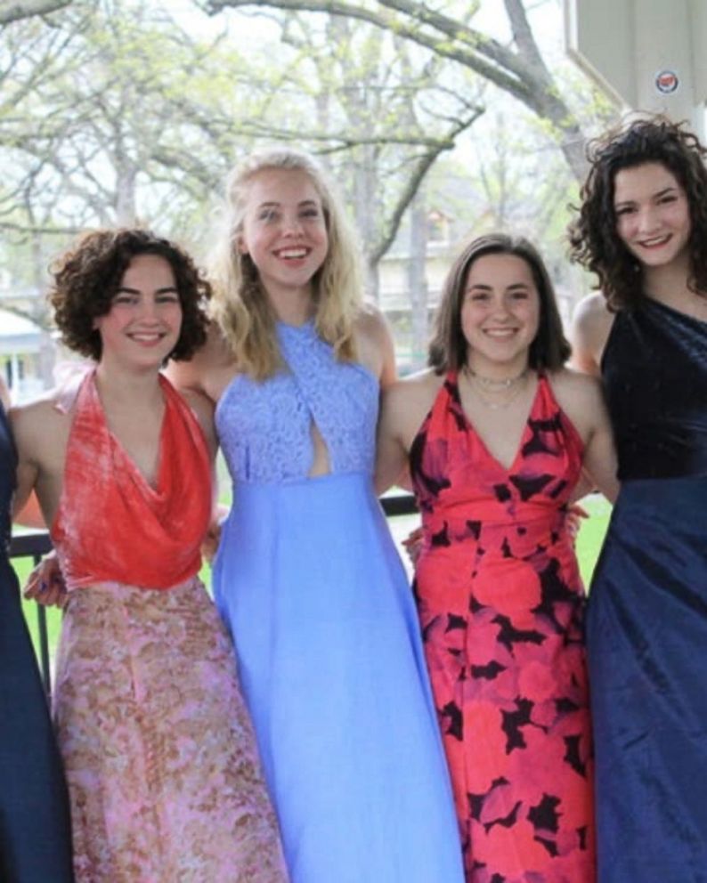 Wisconsin high school junior makes prom dresses for 6 of her friends - ABC  News
