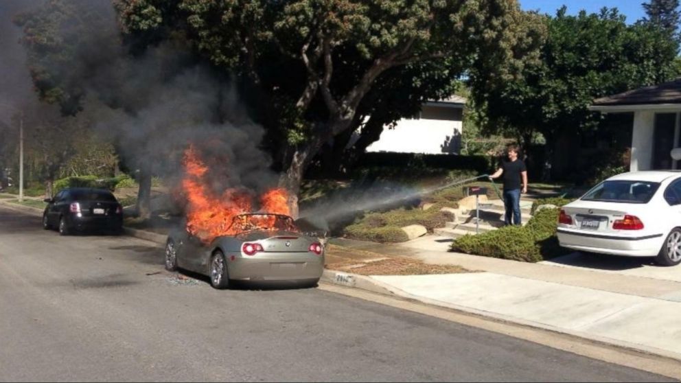 RÃ©sultat de recherche d'images pour "car fire bmw"