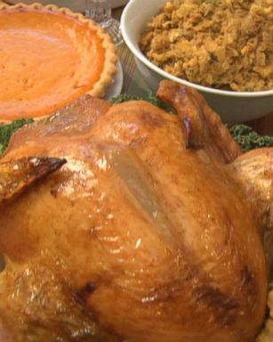 VIDEO: Tips on how to host a stress-free Thanksgiving