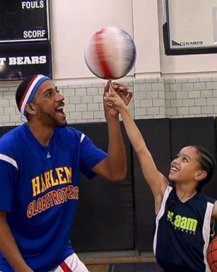 VIDEO: Harlem Globetrotter surprises a 9-year-old basketball star live on 'GMA'