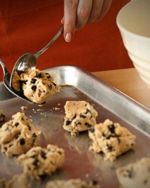 VIDEO: FDA warns of the potential dangers of eating raw cookie dough 