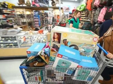what time does walmart close on christmas eve 2017 dec 24 store walmart battle for christmas shoppers abc news 0755 am et december 22 - Does Walmart Close On Christmas what time does walmart close on christmas eve 2017 dec 24 store walmart battle for christmas shoppers abc news 0755 am et december 22 - Does Walmart Close On Christmas