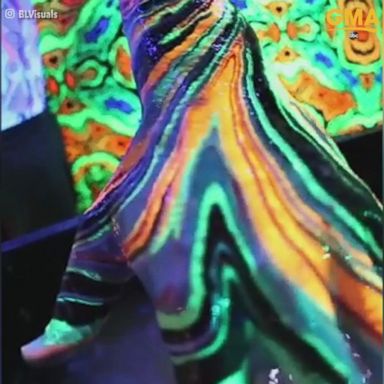 VIDEO: Body marbling is a new psychedelic-looking art trend