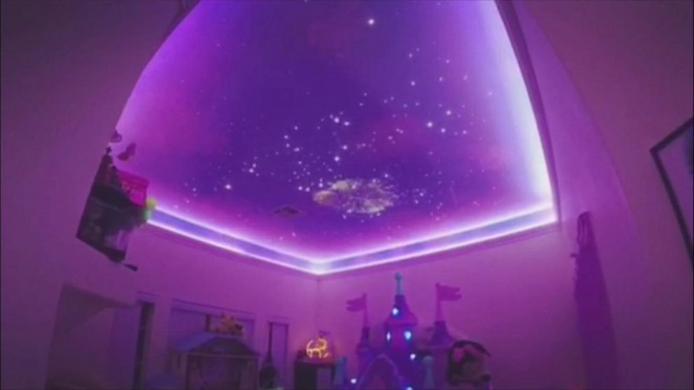 VIDEO: Dad recreates Disneyland fireworks for his daughter's bedroom 