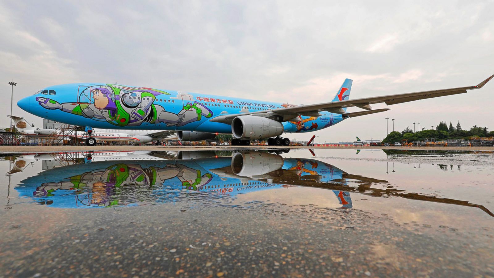 VIDEO: Toy Story plane is to infinity and beyond