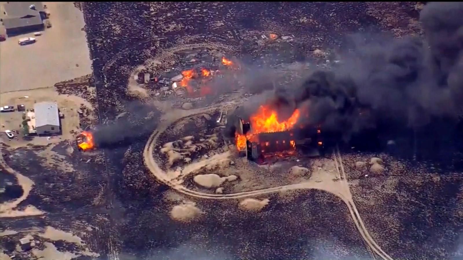 VIDEO: Wildfires break out in Arizona, Texas