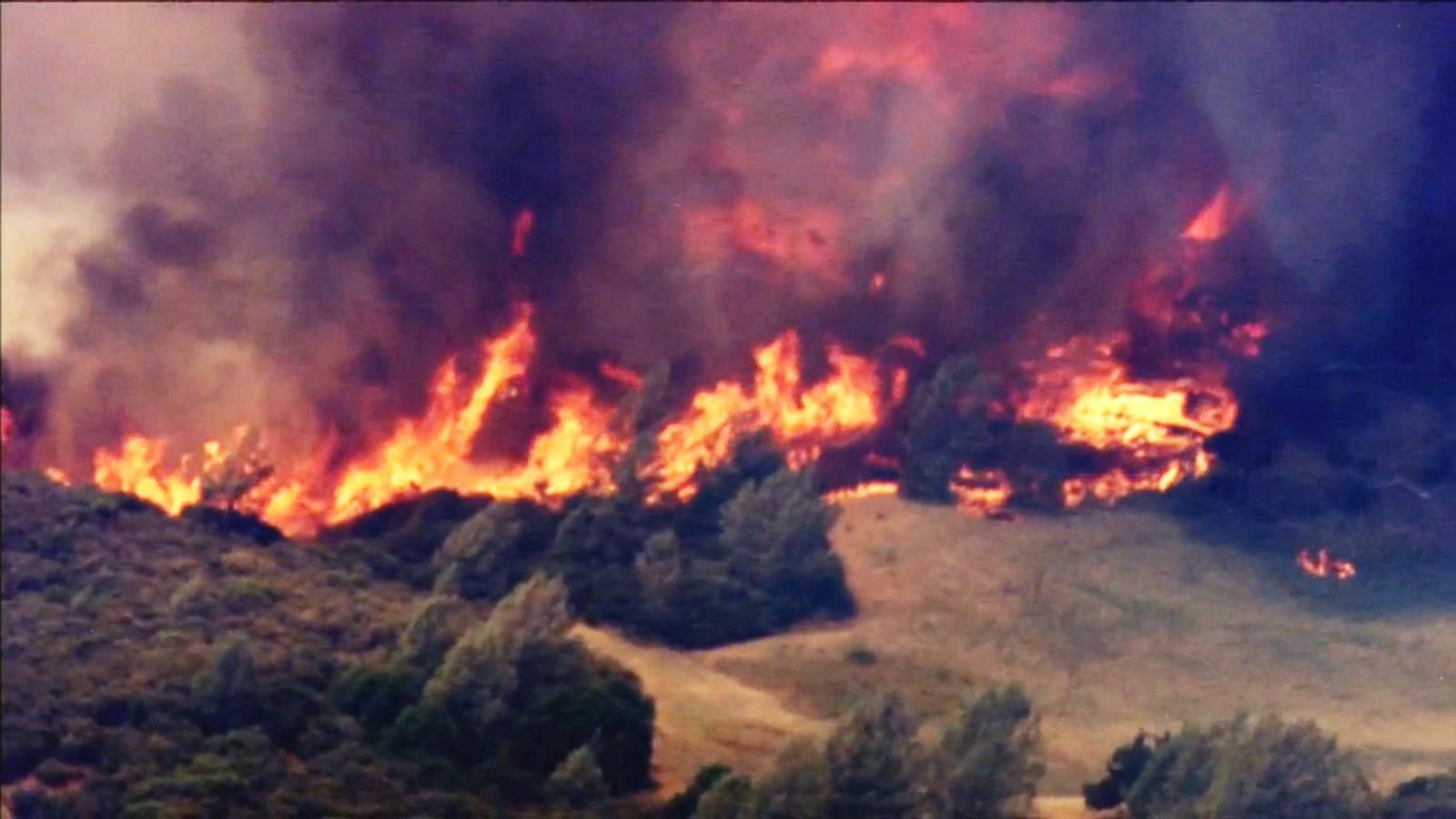 VIDEO: Extreme heat fuels fast-growing wildfires