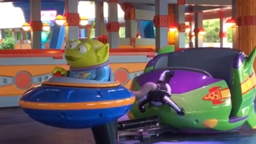 alien ride toy story land