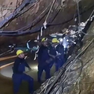 VIDEO: Rescuers rush to help boys stranded in cave before monsoon hits