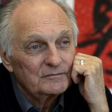 VIDEO: Alan Alda reveals he has Parkinson's disease 