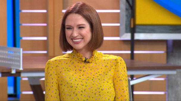 Next photo of Ellie Kemper