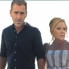 Amy Schumer announces she's pregnant in Instagram post