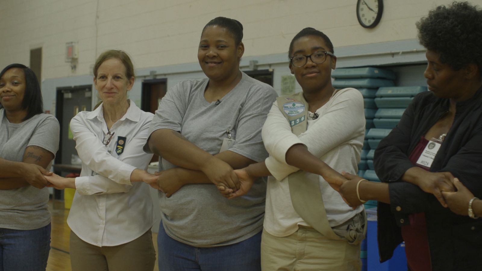 VIDEO: This Girl Scout troop visits their moms in prison