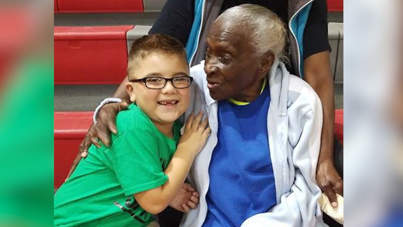 VIDEO: These sweet BFF's are separated by 100 years