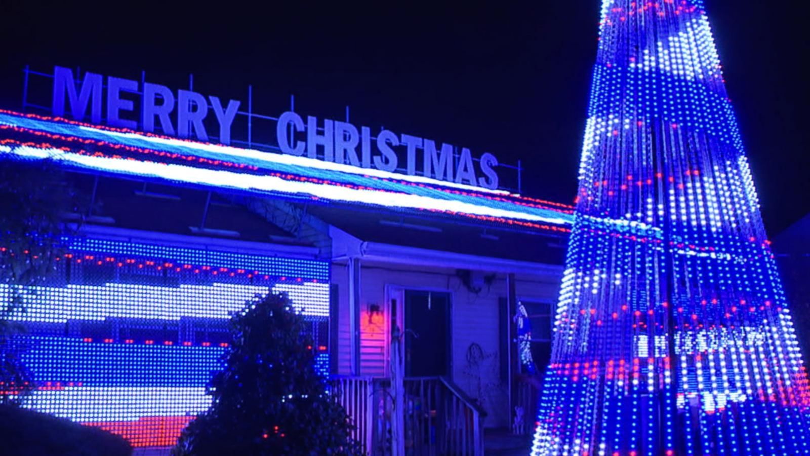 VIDEO: Christmas light fight pits a family against their town