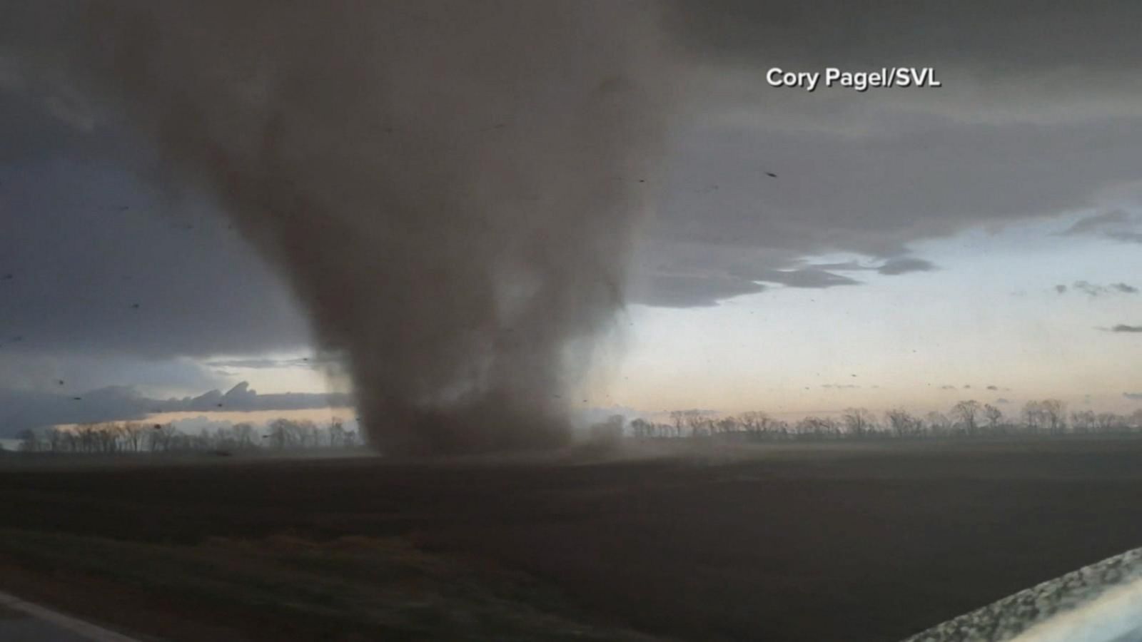 VIDEO: Severe storms slam the Midwest as snow storm hammers the Central