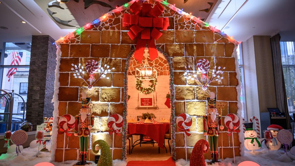 Life Size Gingerbread House Decorations - DECOR