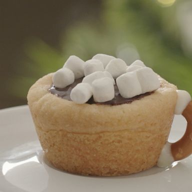 VIDEO: Try this hot chocolate cookie cups recipe