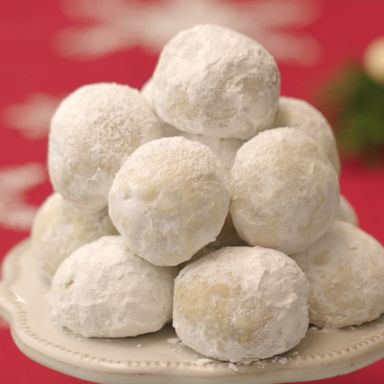 VIDEO: 25 Days of Cookies: Make Martha Stewart Living's Chai Snowball cookie recipe