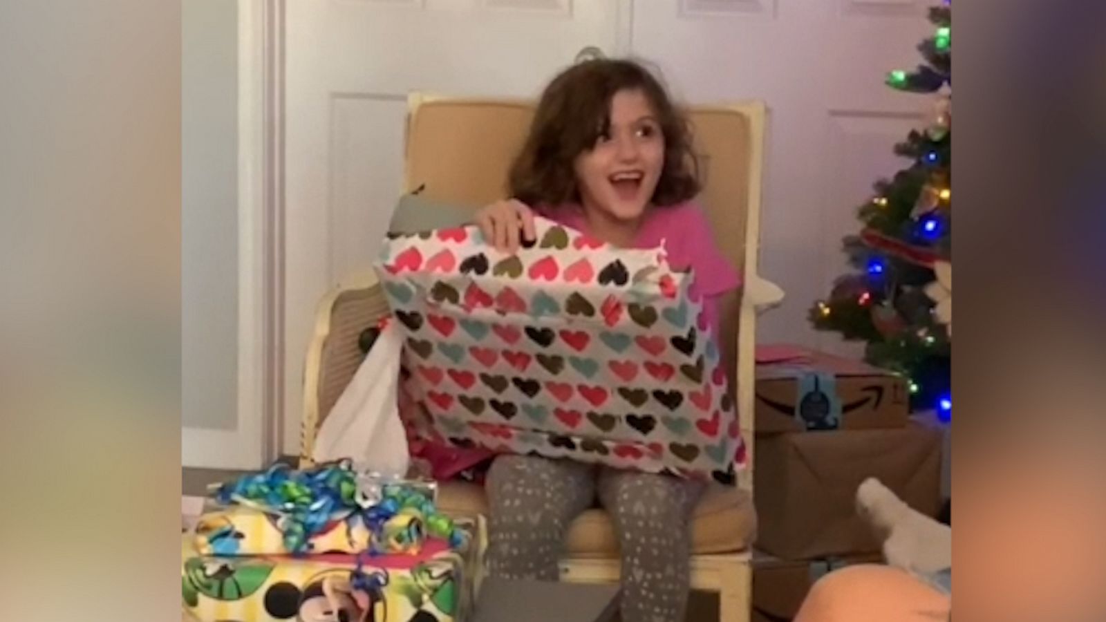Little girl's gift inspires toy giant to consider a same-sex wedding set - Good Morning America