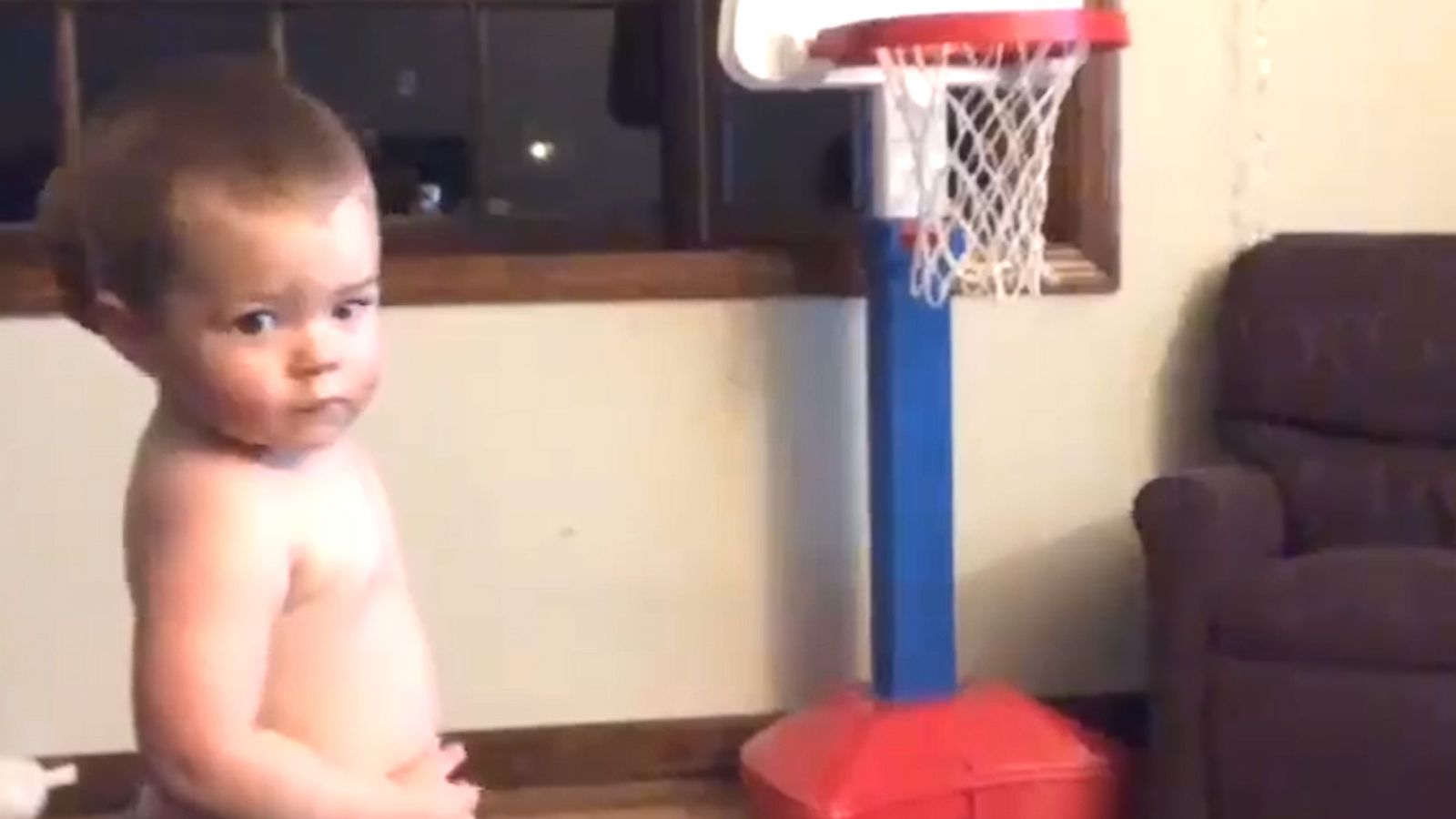 VIDEO: 2-year-old shoots baskets behind his head without breaking eye contact