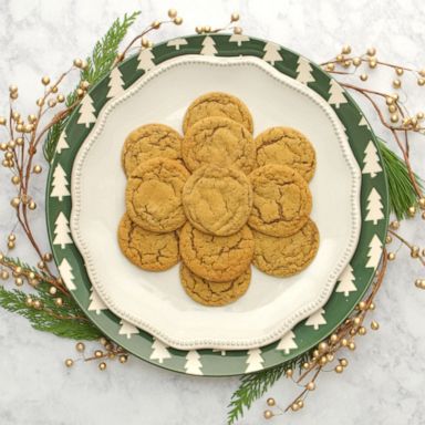 VIDEO: 25 Days of Cookies: Karlie Kloss' molasses sugar cookies