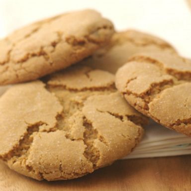 VIDEO: 25 Days of Cookies: Jessica Seinfeld's chewy gingersnap cookie recipe