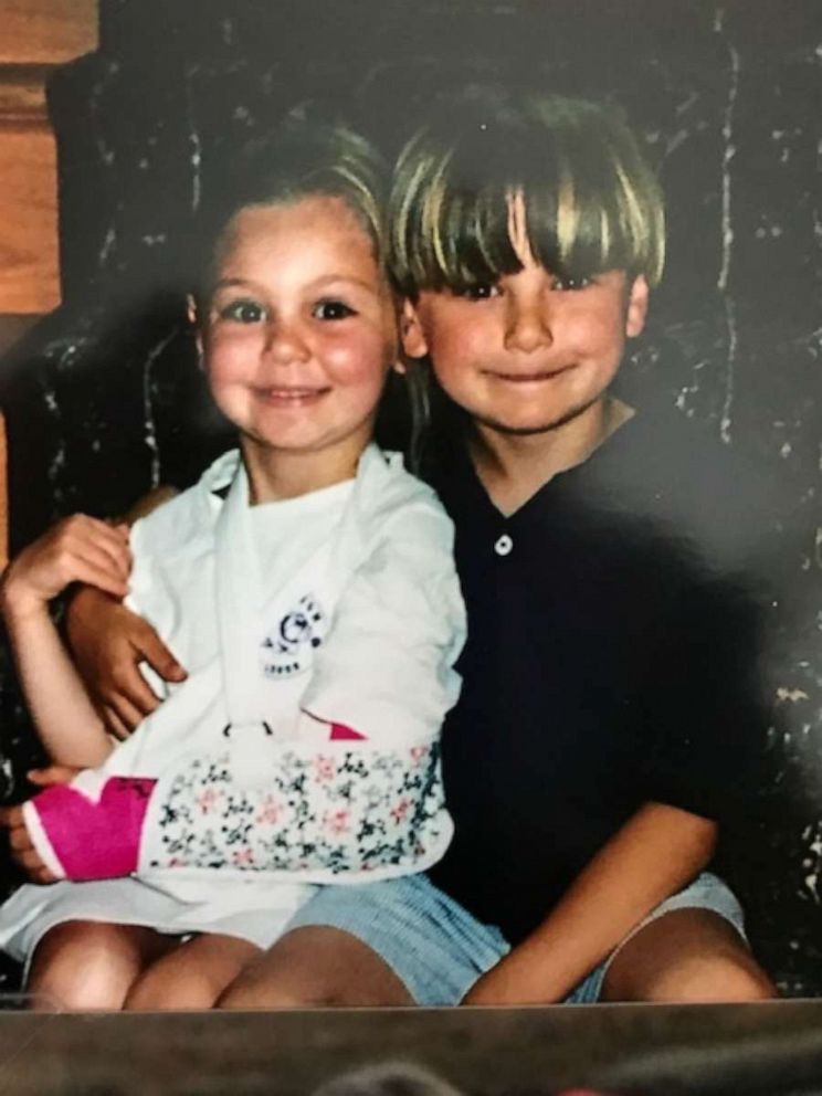 PHOTO: Madalyn Massabni, 19, is seen with her mother, Dawn and brother Georgie, in a childhood photo.