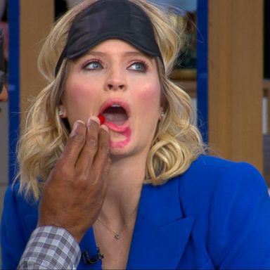 VIDEO: Michael Strahan and Sara Haines try the #BirdBoxChallenge