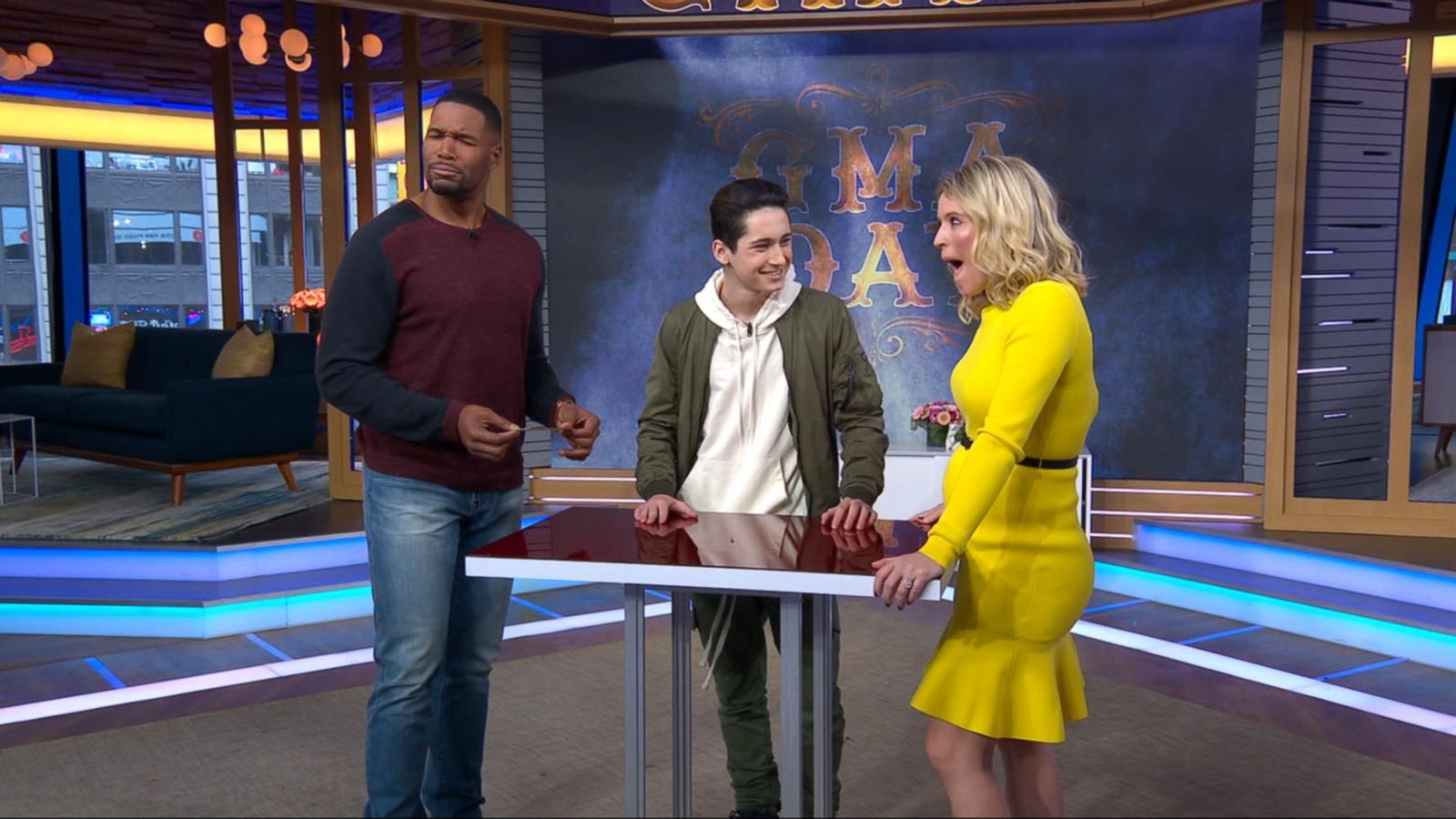 Kid magician Henry Rich performs magic tricks for Michael Strahan and ...