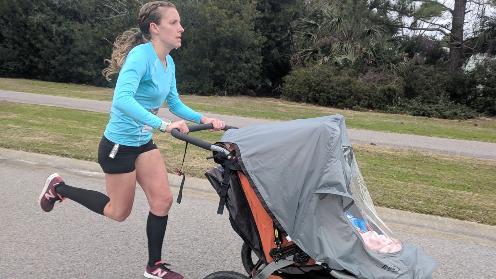 VIDEO: Mom attempts world record for fastest 10K with a double stroller