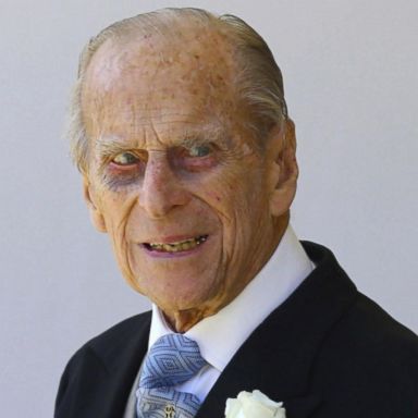 VIDEO: Prince Philip apologizes to car crash victim