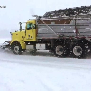 VIDEO: Pacific Northwest slammed by major winter storm