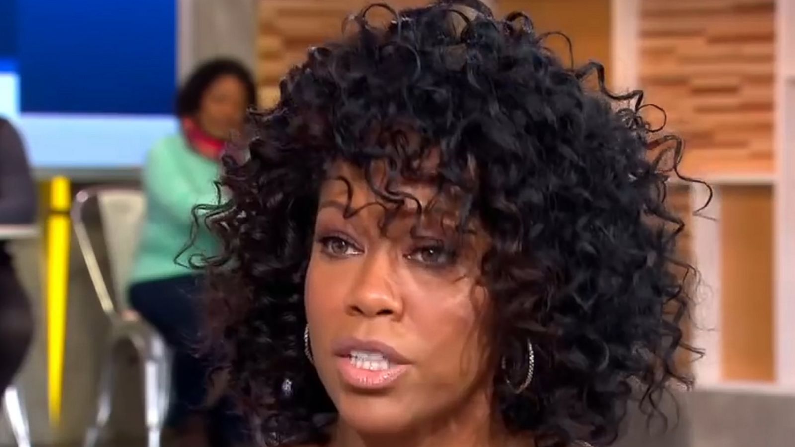 VIDEO: If Regina King's hair could talk