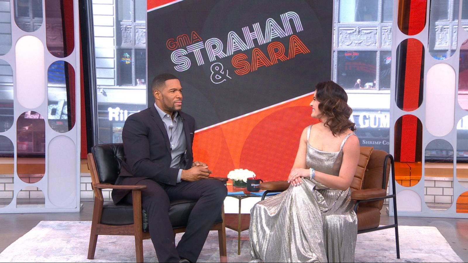 Sara has her own Oscars-style seat filler - Good Morning America