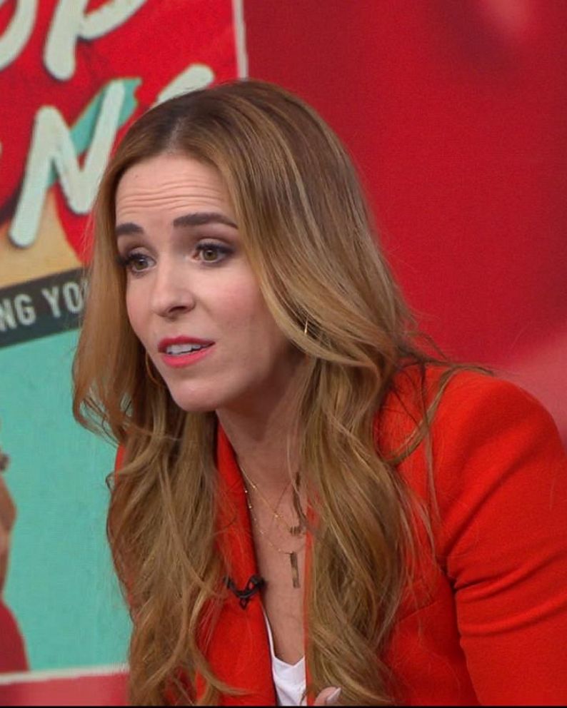 VIDEO: Rachel Hollis discusses why women should stop apologizing