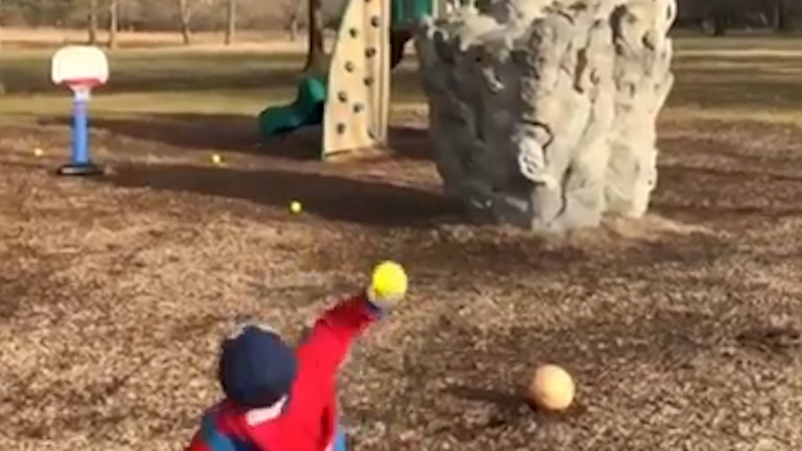 VIDEO: 4-year-old basketball prodigy nails impossible shots